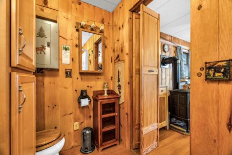 12 Paradise Cove Clifton ME 04428