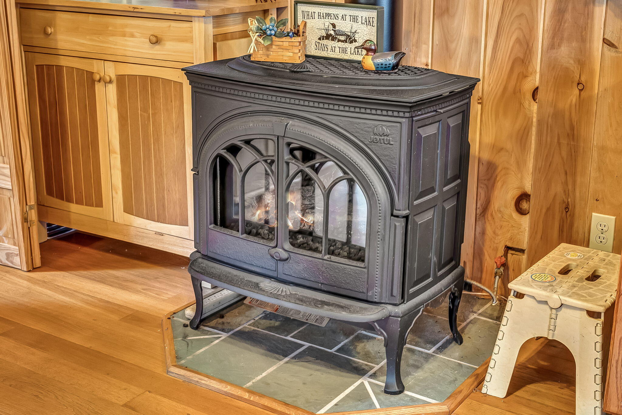 12 Paradise Cove Clifton ME 04428