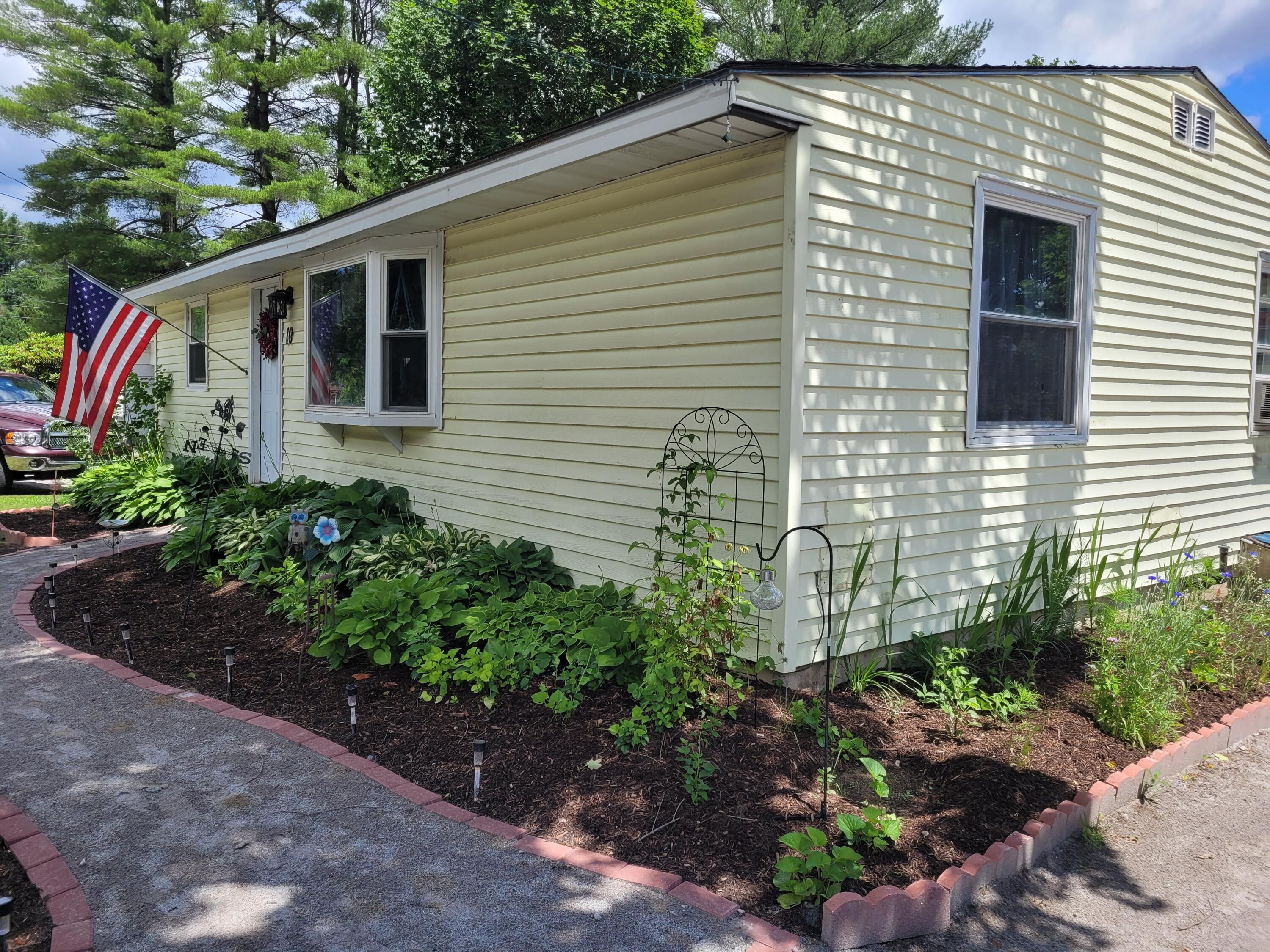 10 Sterling Road Auburn ME 04210