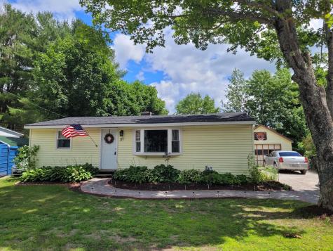 10 Sterling Road Auburn ME 04210