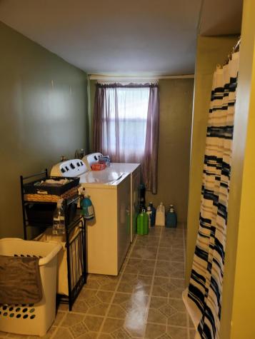 10 Sterling Road Auburn ME 04210