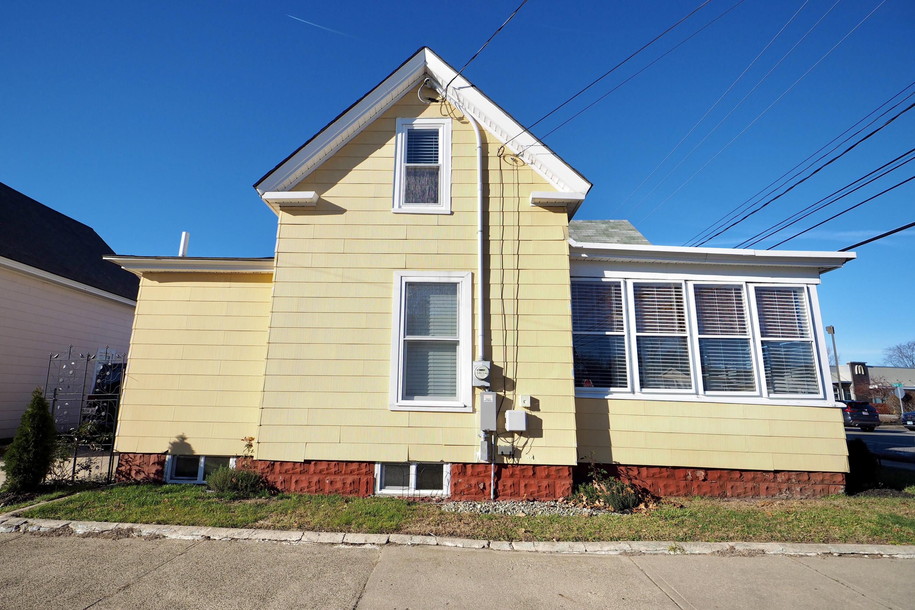 1013 Main Street Sanford ME 04073