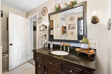 18 Trunnel Lane Friendship ME 04547