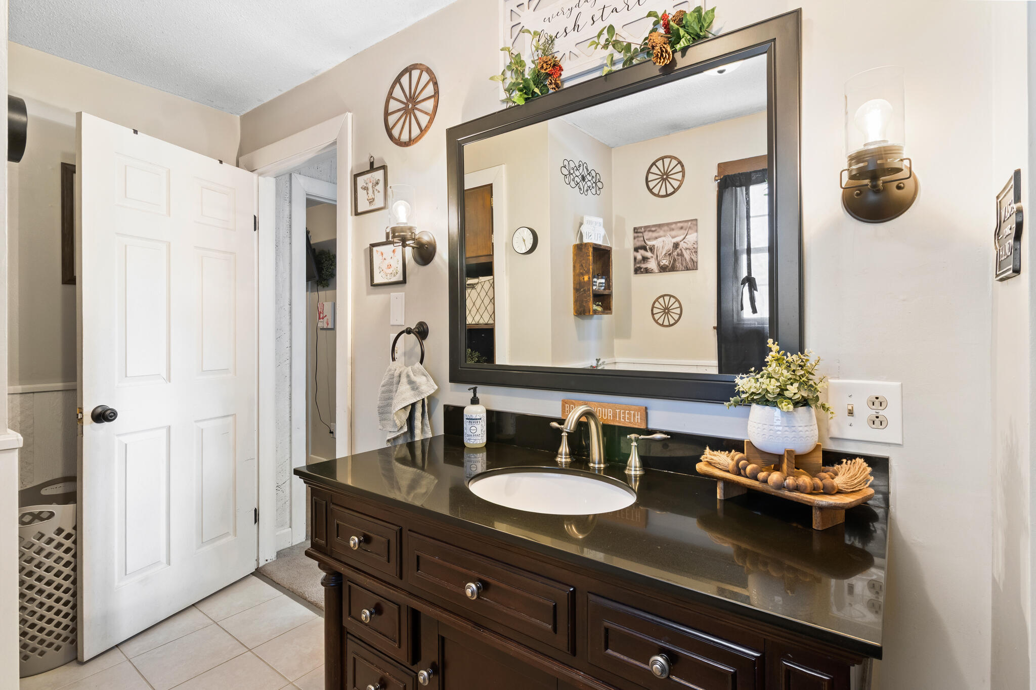 18 Trunnel Lane Friendship ME 04547