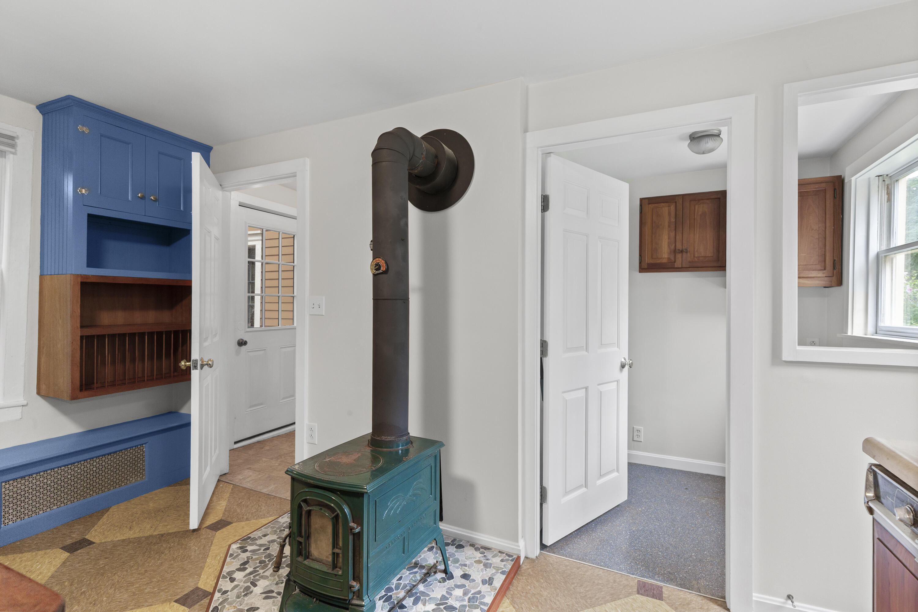 646 West Street Rockport ME 04856