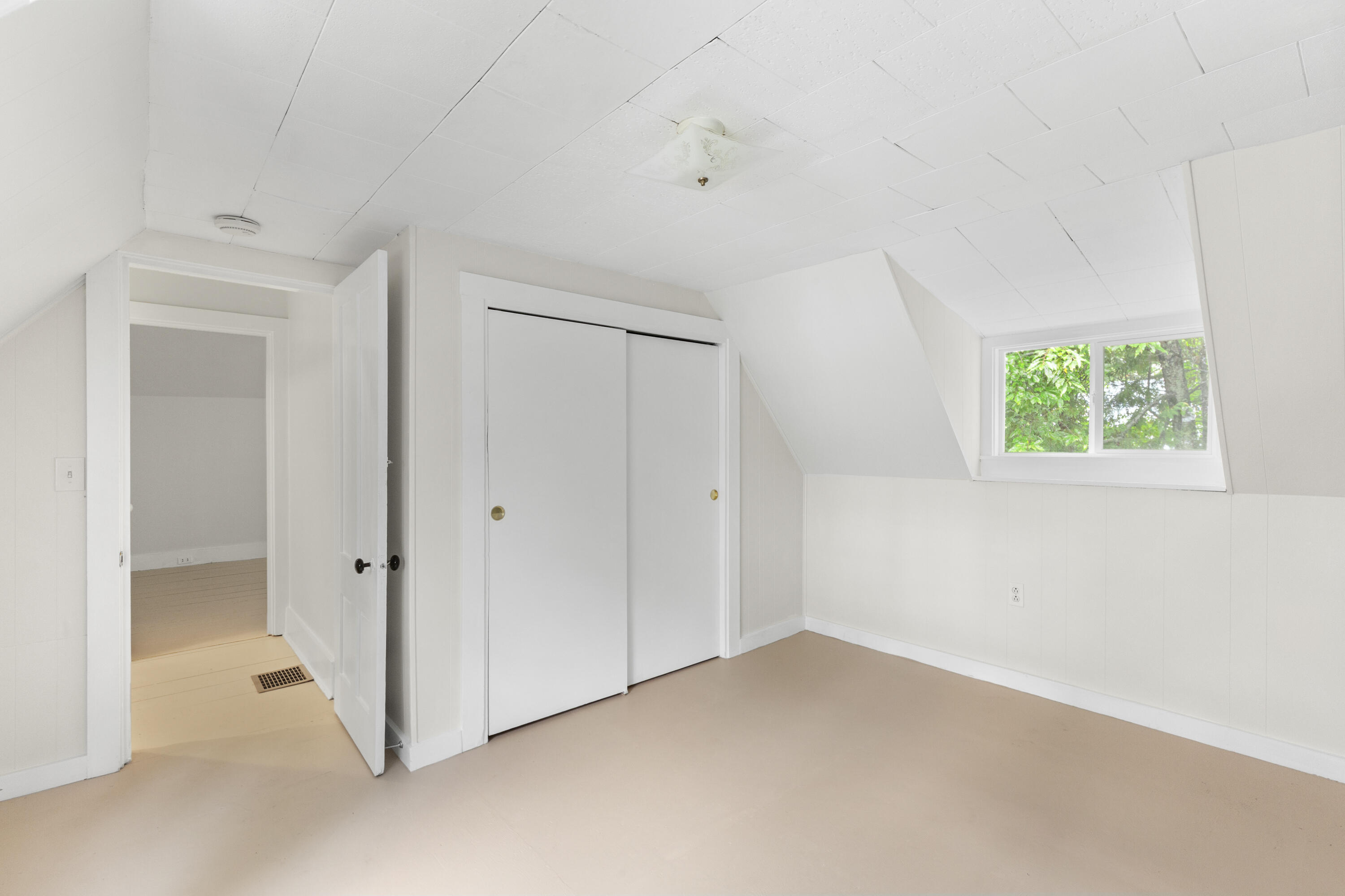 646 West Street Rockport ME 04856