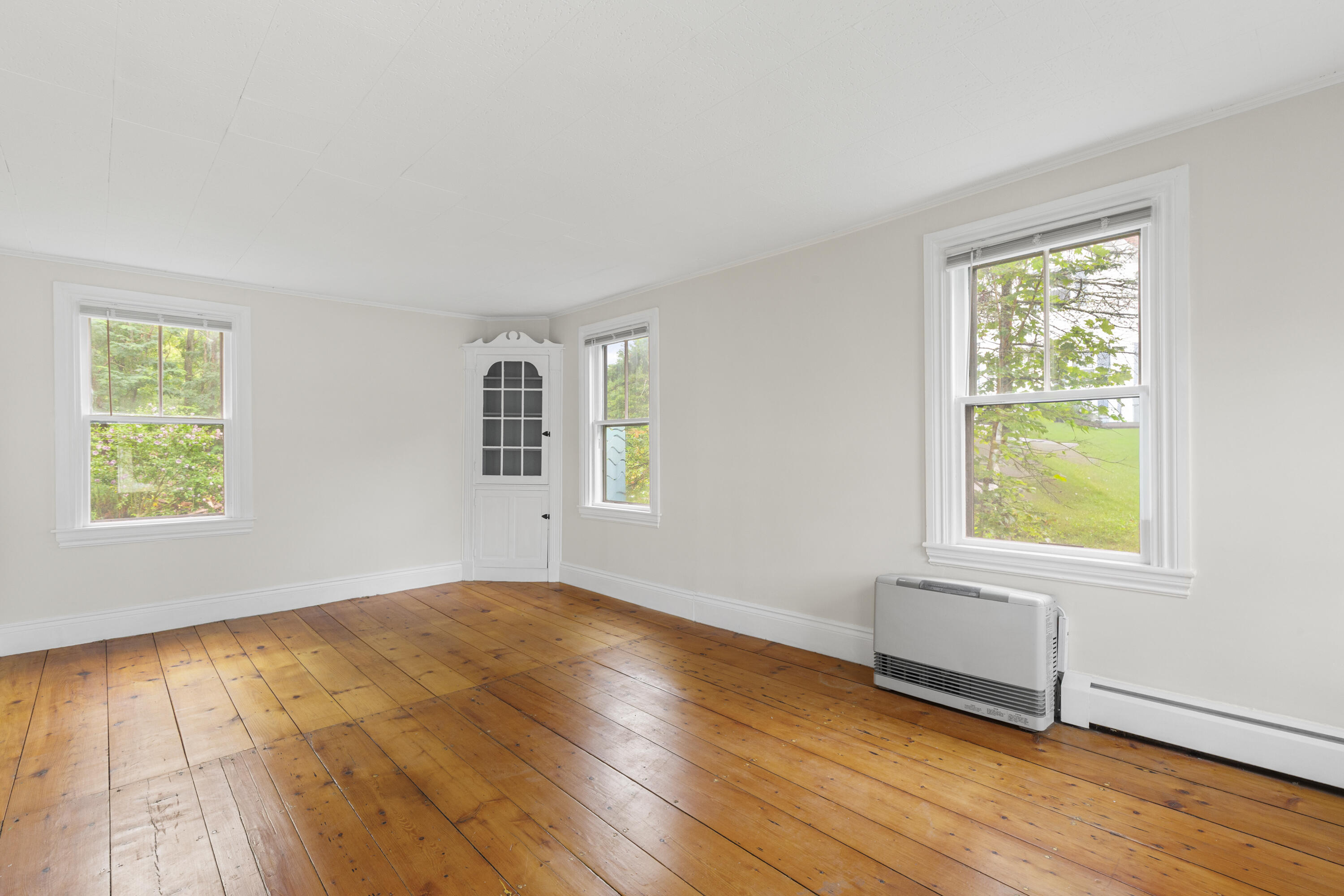 646 West Street Rockport ME 04856