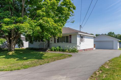 32 Park Avenue W Brewer ME 04412