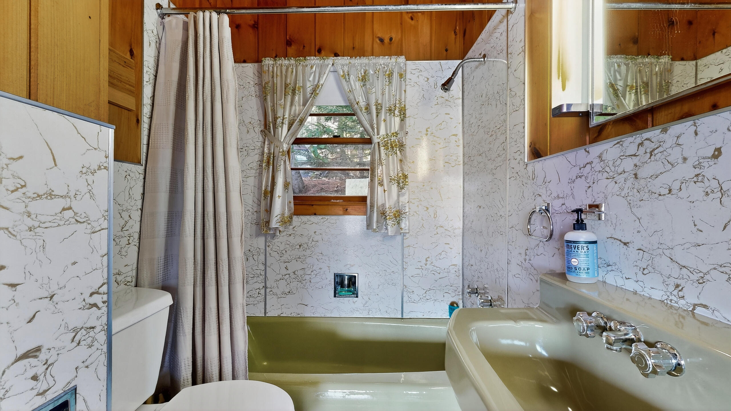 341 Narrow Gauge Trail Hiram ME 04041