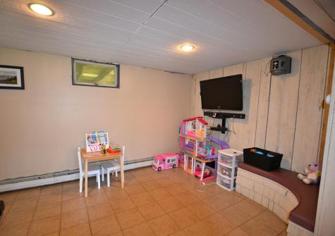 34 Mcdougal Drive Hermon ME 04401