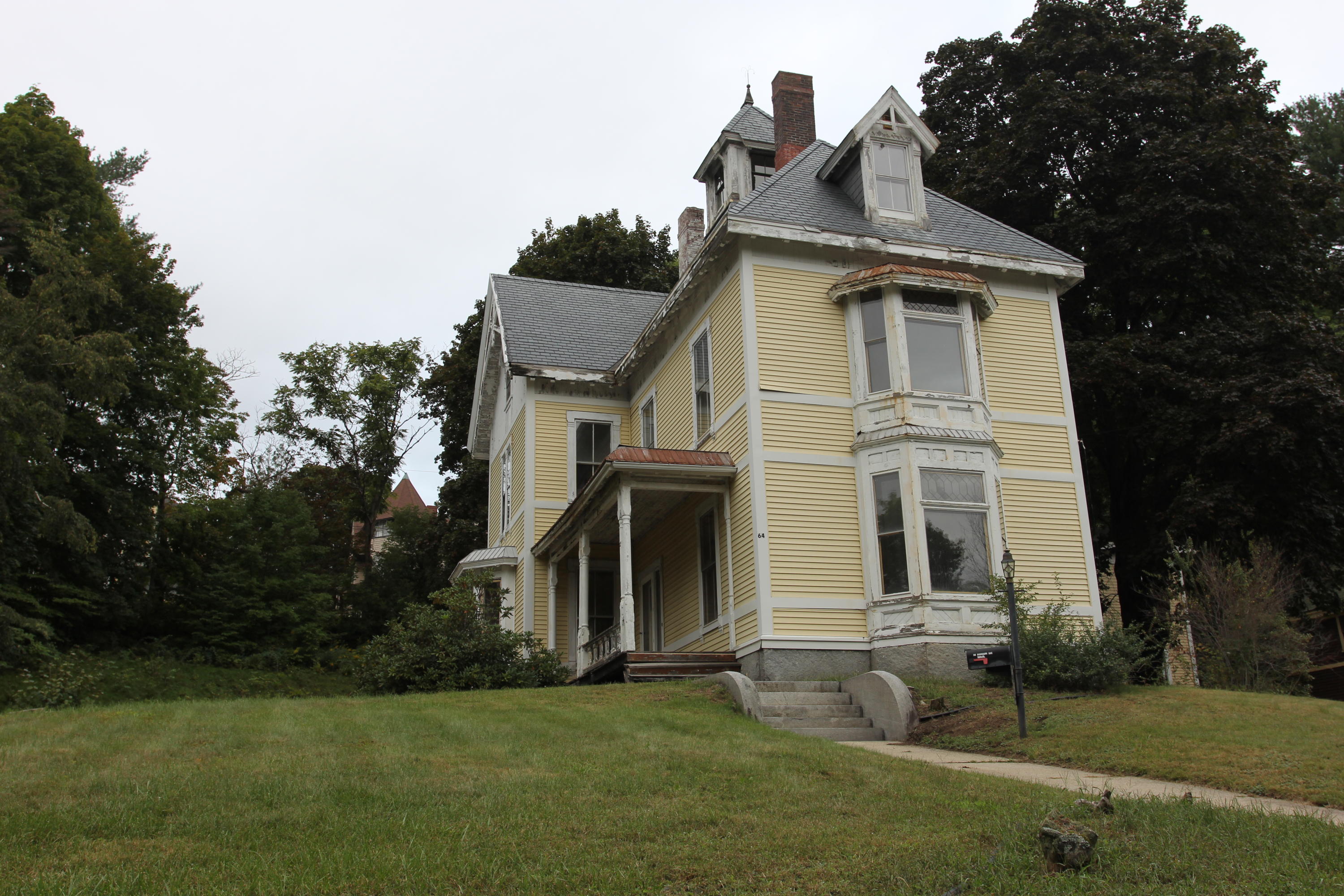 64 Highland Avenue Auburn ME 04210