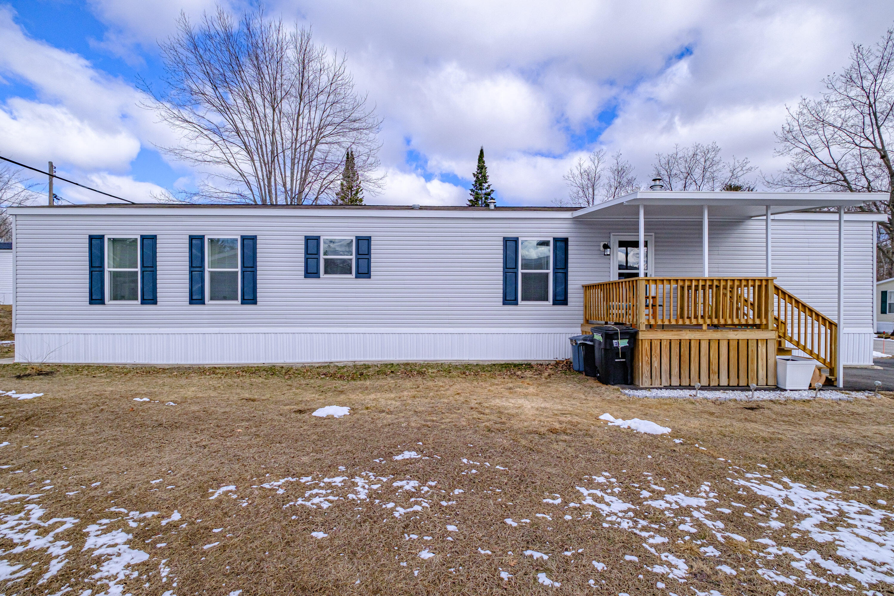 23 Kapote Drive Norway ME 04268