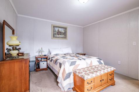 23 Kapote Drive Norway ME 04268