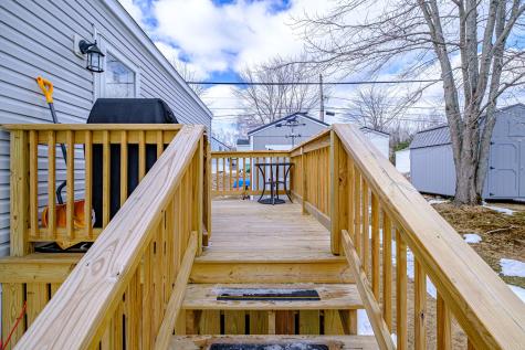 23 Kapote Drive Norway ME 04268