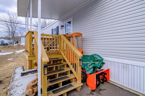 23 Kapote Drive Norway ME 04268