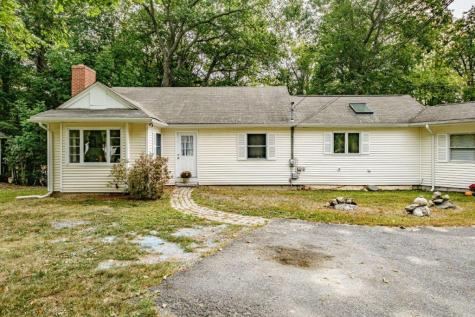 329 Gray Road Falmouth ME 04105