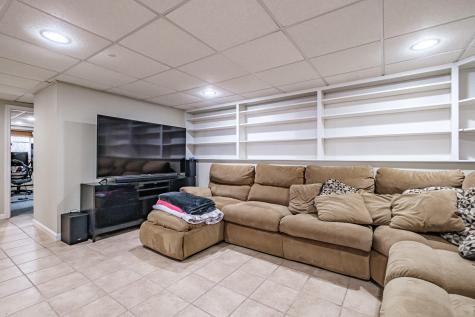 71 Egypt Road Gray ME 04039