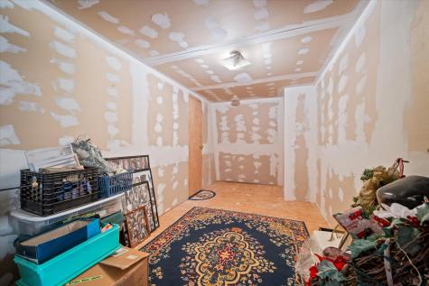 451 Levenseller Road Holden ME 04429