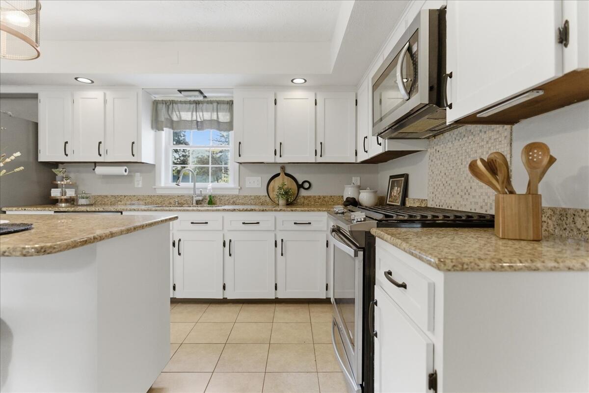 216 Cook Street Auburn ME 04210
