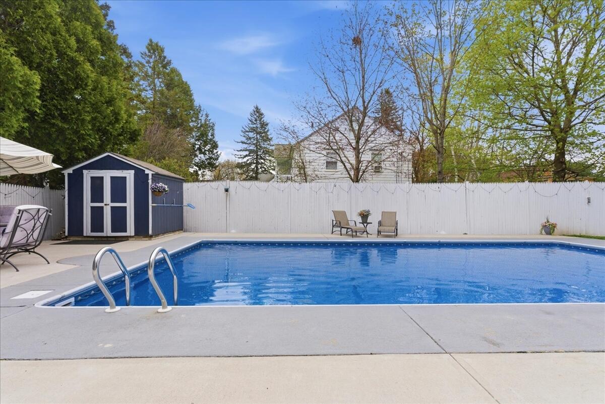 216 Cook Street Auburn ME 04210