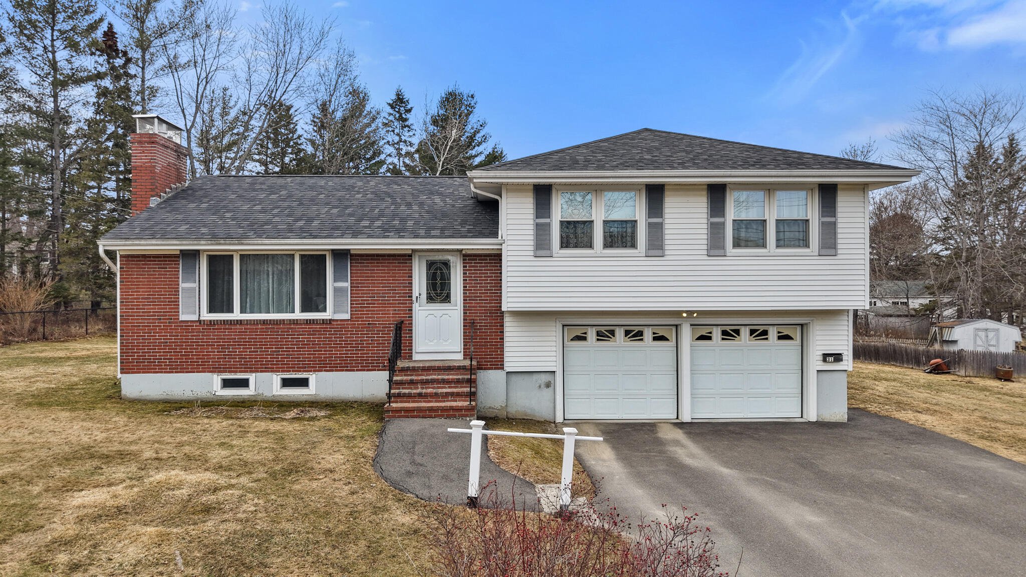 31 Sunset Strip Brewer ME 04412