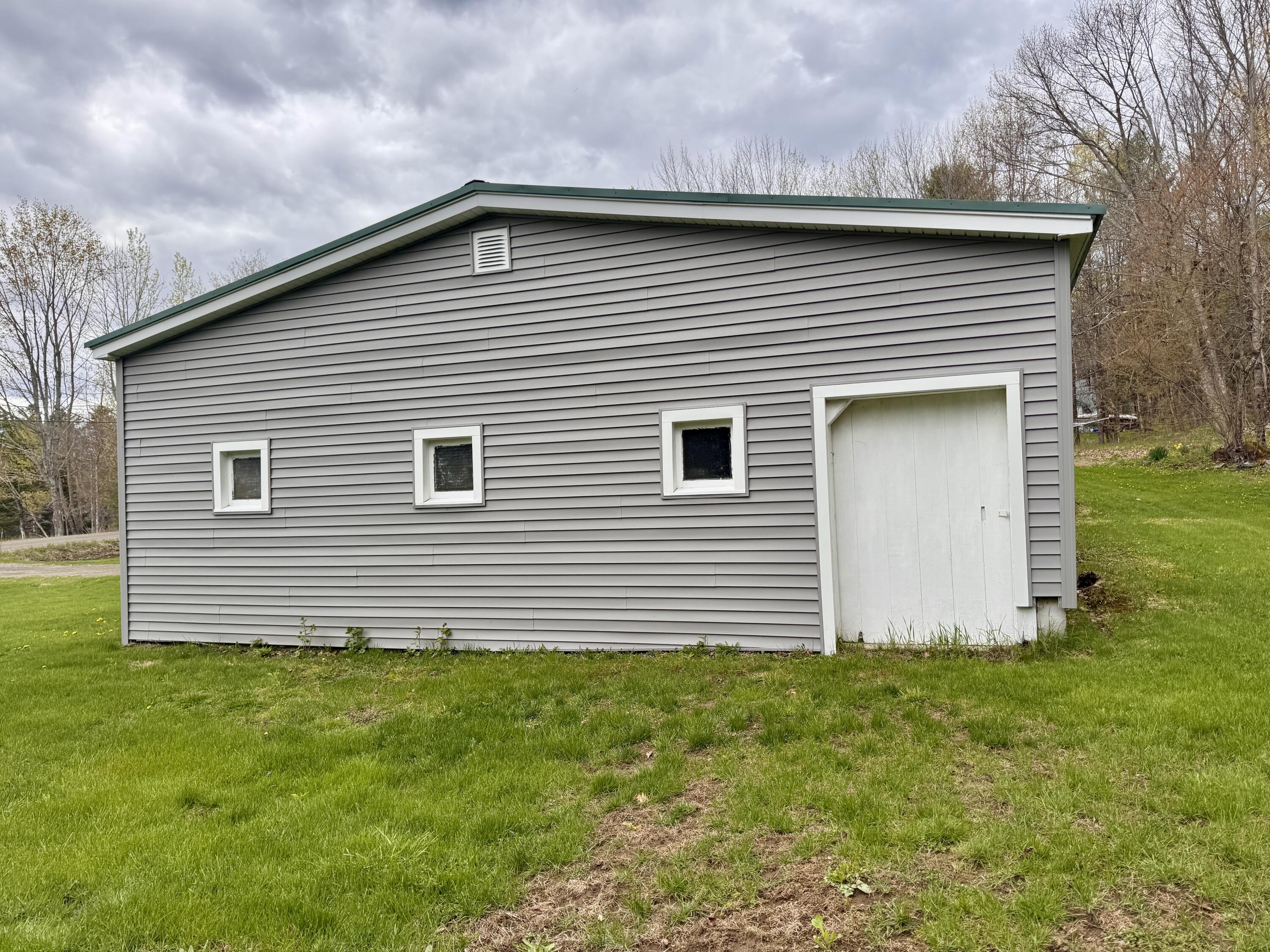 17 Old Pond Road Dexter ME 04930