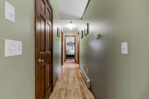 32 Hilltop Avenue Lewiston ME 04240