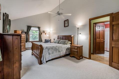 32 Hilltop Avenue Lewiston ME 04240