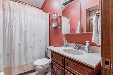 32 Hilltop Avenue Lewiston ME 04240