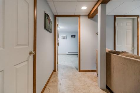 32 Hilltop Avenue Lewiston ME 04240