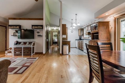 32 Hilltop Avenue Lewiston ME 04240