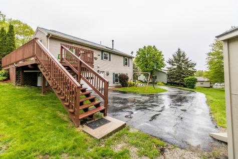 32 Hilltop Avenue Lewiston ME 04240