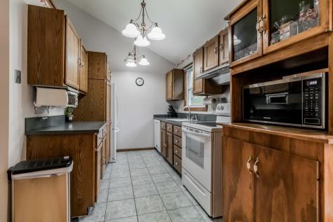 32 Hilltop Avenue Lewiston ME 04240