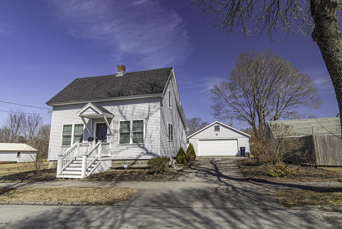 9 Vine Street Bangor ME 04401