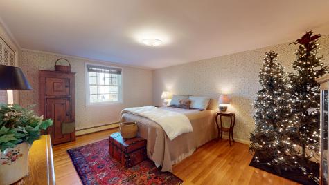 21 Woodside Drive Lewiston ME 04240