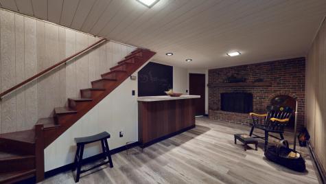 21 Woodside Drive Lewiston ME 04240