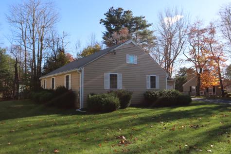 21 Woodside Drive Lewiston ME 04240