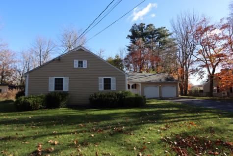 21 Woodside Drive Lewiston ME 04240