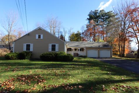 21 Woodside Drive Lewiston ME 04240