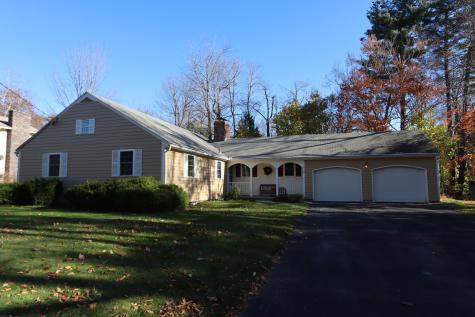 21 Woodside Drive Lewiston ME 04240