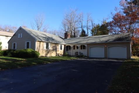 21 Woodside Drive Lewiston ME 04240