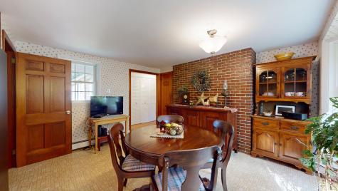 21 Woodside Drive Lewiston ME 04240