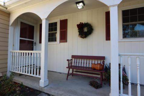 21 Woodside Drive Lewiston ME 04240