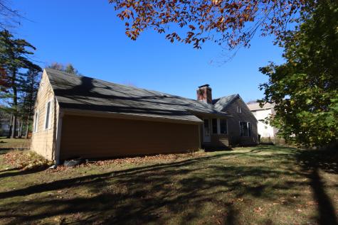 21 Woodside Drive Lewiston ME 04240