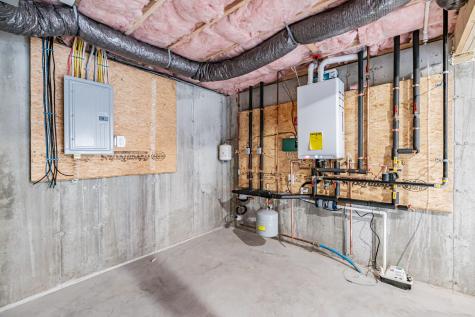 33 Woodbrey Lane Standish ME 04084