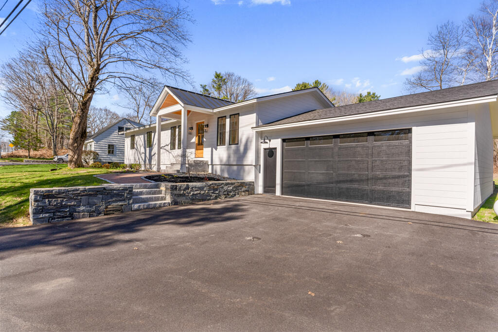 505 Mitchell Road Cape Elizabeth ME 04107