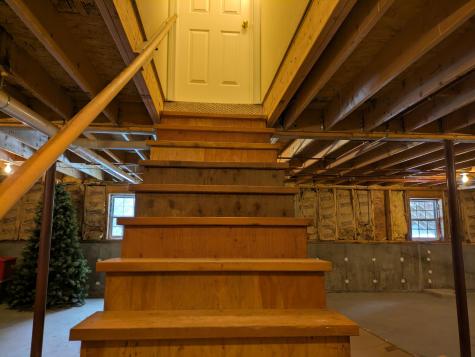 1 Nishell Drive Paris ME 04281