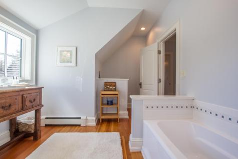 352 Pemasong Lane Yarmouth ME 04096