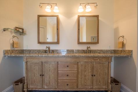352 Pemasong Lane Yarmouth ME 04096