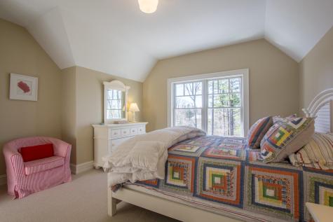 352 Pemasong Lane Yarmouth ME 04096
